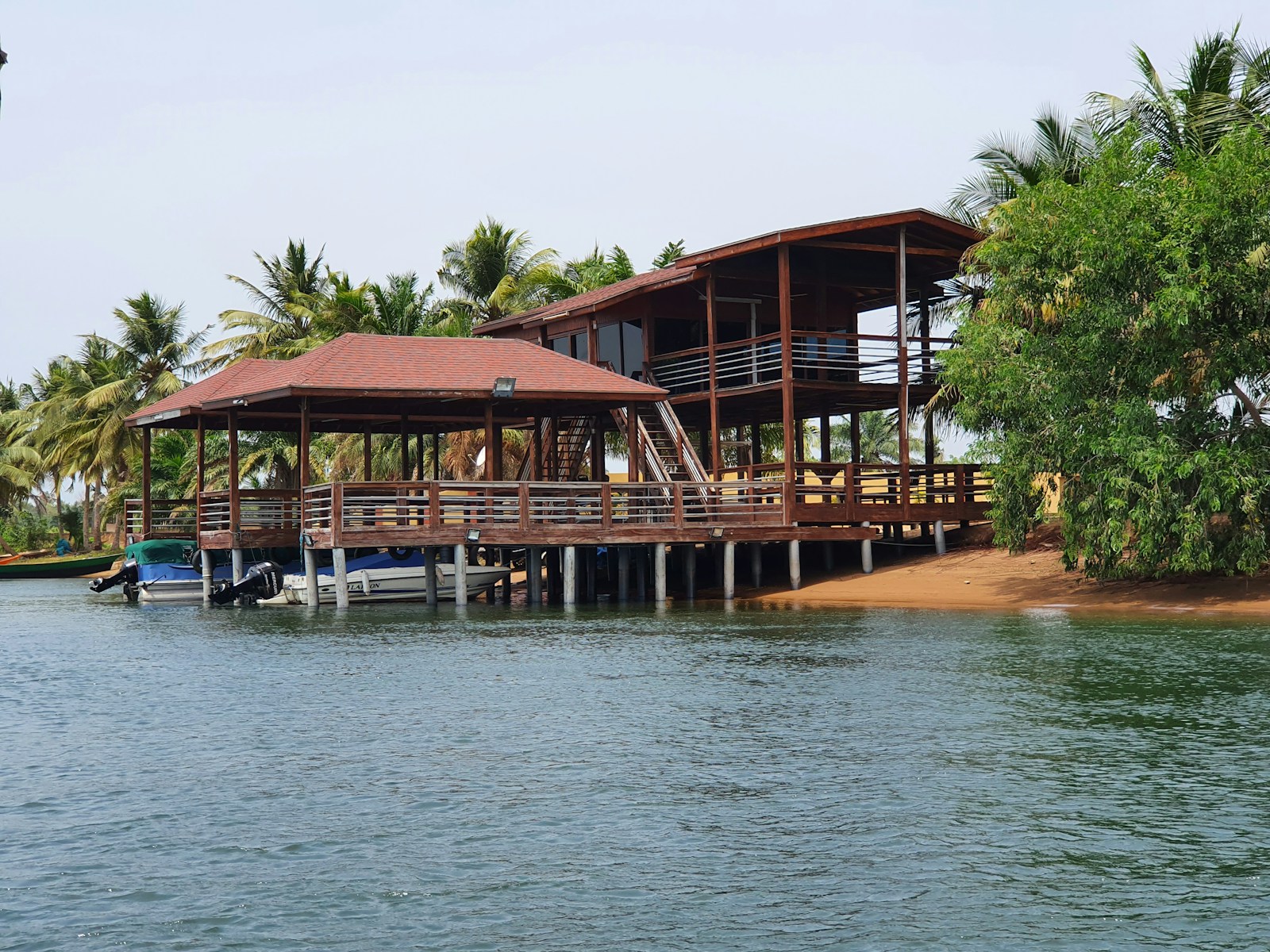 Eco Lodge